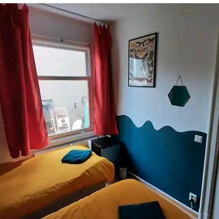 Nicole, Not For Parties, Not A Hotel, Room With Shared Bathroom, No Kitchen 암스테르담 외부 사진
